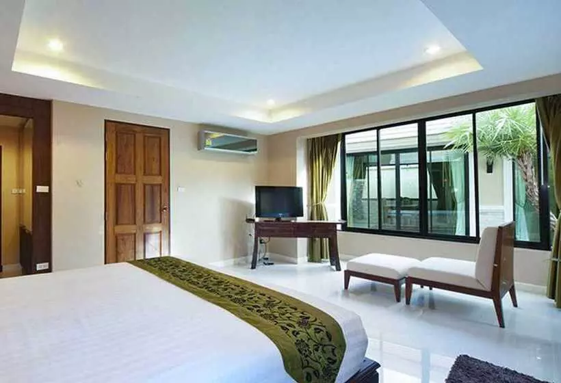 Natcha Pool Villa Pattaya