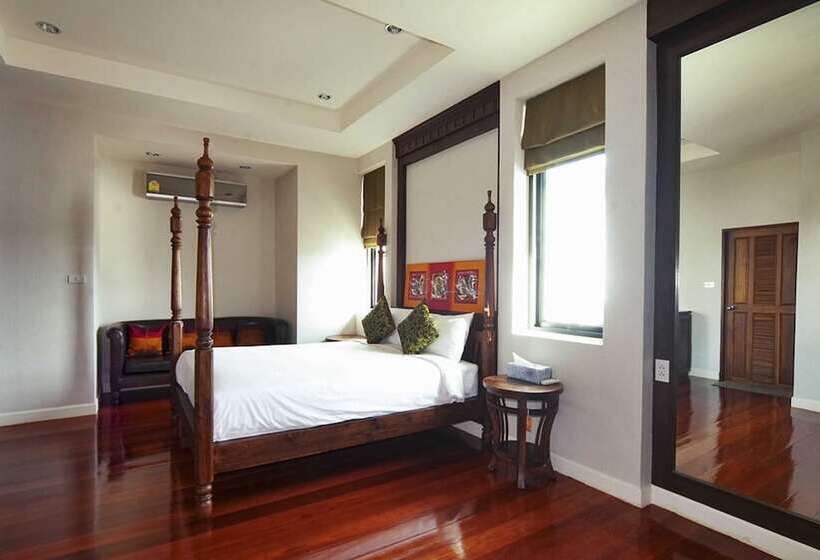 Natcha Pool Villa Pattaya