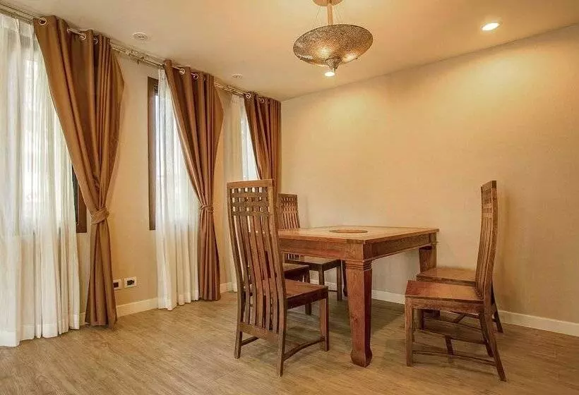 Natcha Pool Villa Pattaya