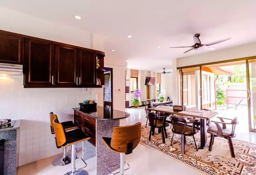 Majatalo Serene Boutique Garden Resorts