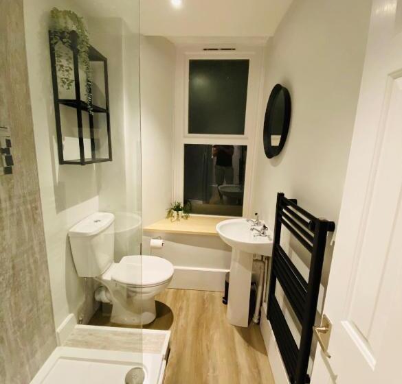 펜션 The Central Guesthouse