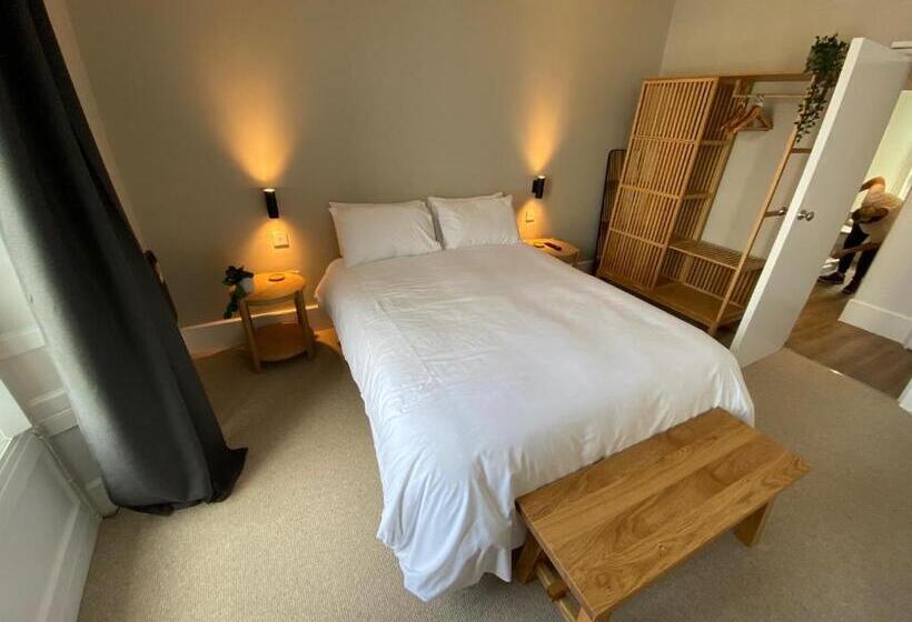 펜션 The Central Guesthouse