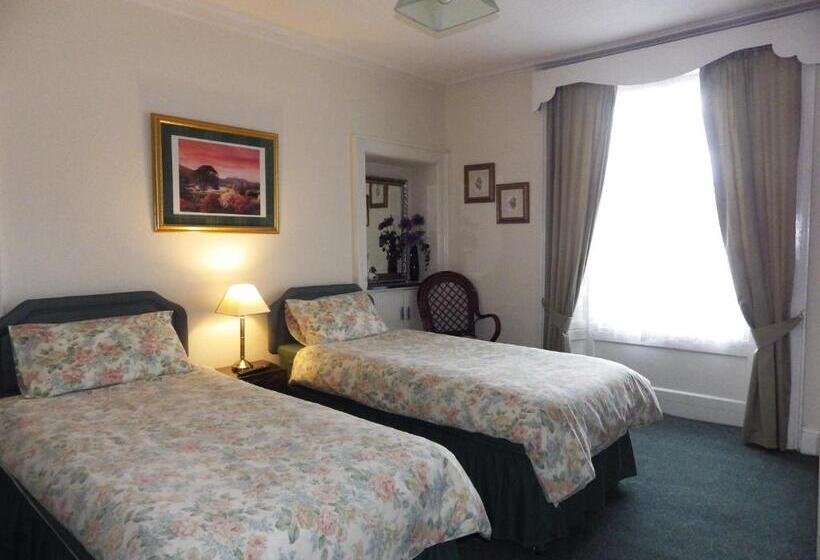 펜션 The Central Guesthouse