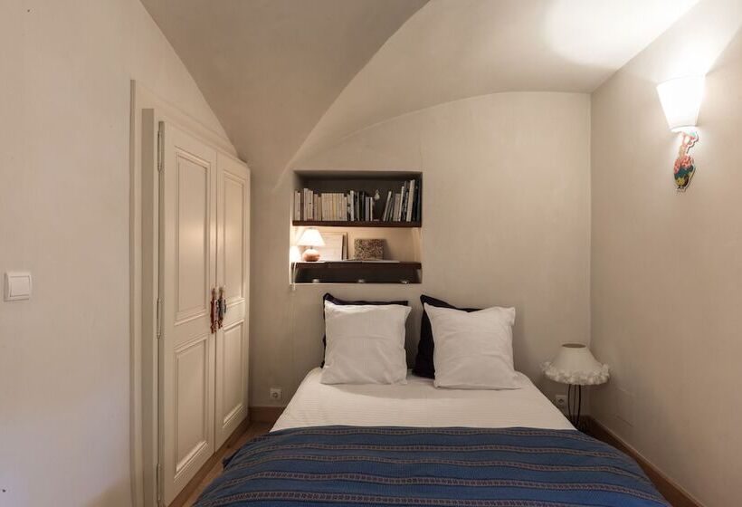 تختخواب و صبحانه Bed End Breakfast Du Centre