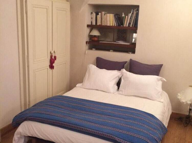 تختخواب و صبحانه Bed End Breakfast Du Centre