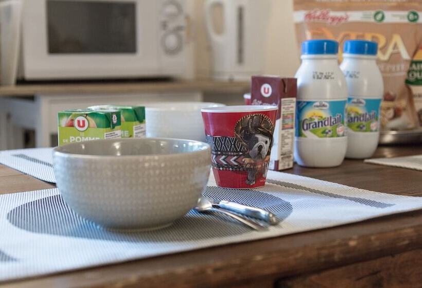 تختخواب و صبحانه Bed End Breakfast Du Centre