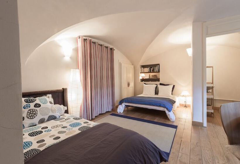 تختخواب و صبحانه Bed End Breakfast Du Centre