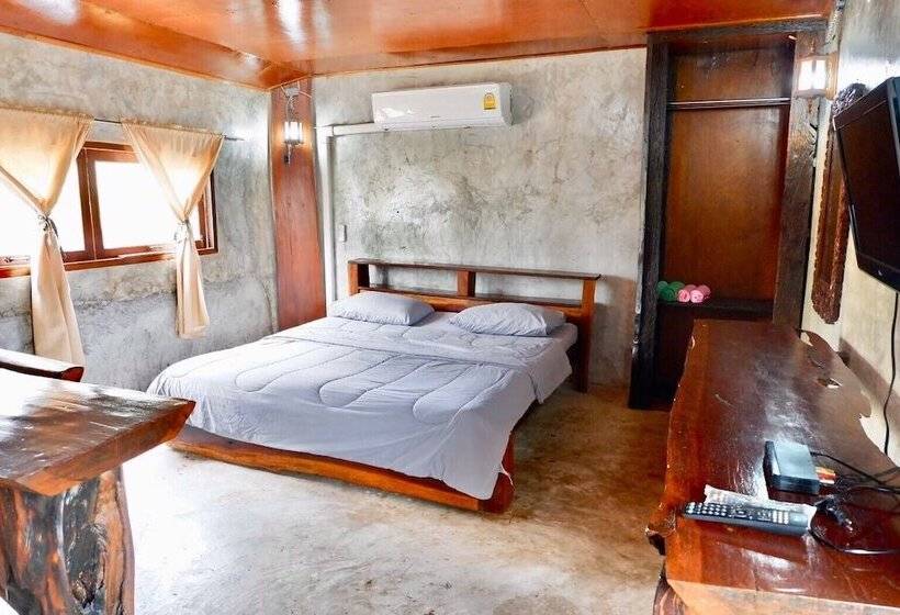 בית מלון כפרי Chokchai