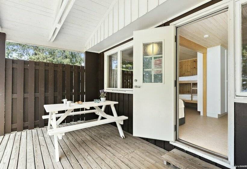 בית מלון כפרי First Camp Ekuddenmariestad