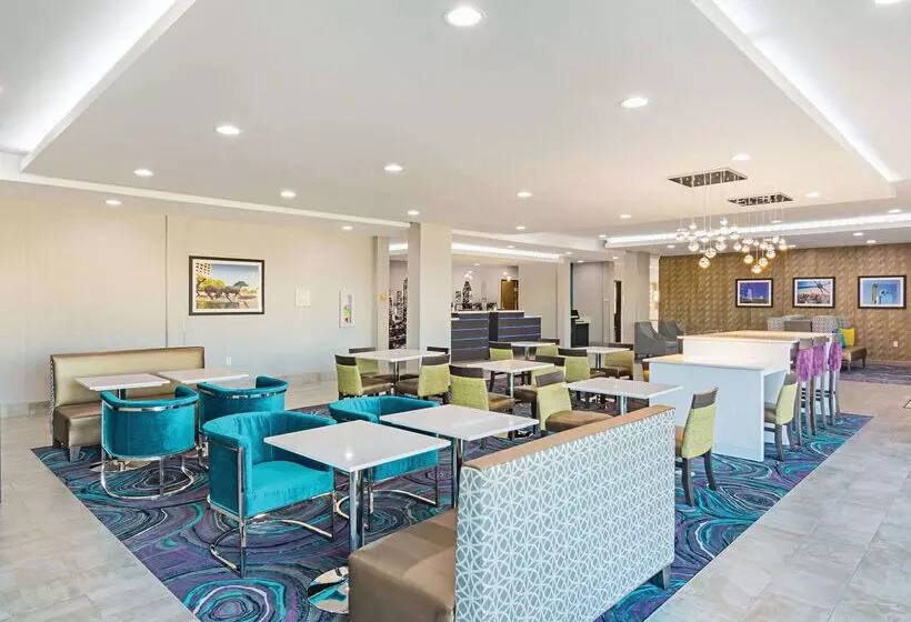 Hotelli La Quinta By Wyndham Dallas   Wylie