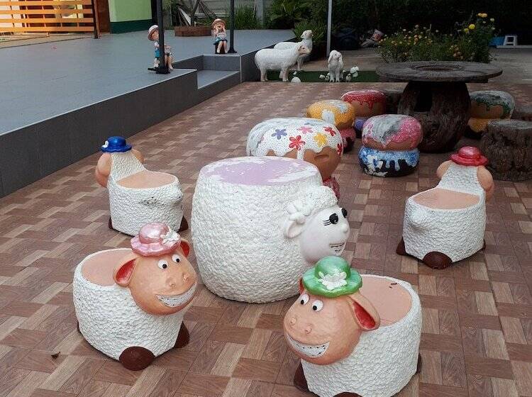 בית מלון כפרי Peerapa Place