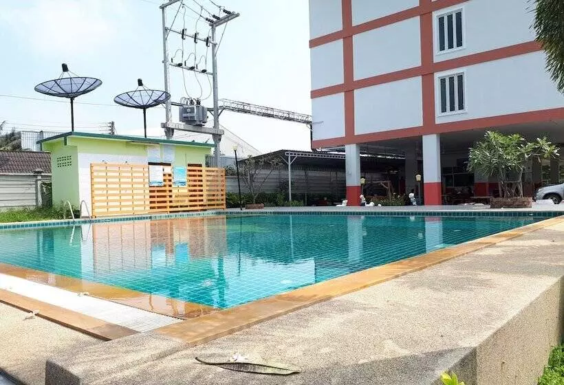 ホテル Peerapa Place