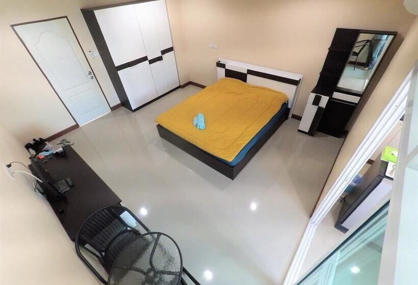 בית מלון כפרי Peerapa Place