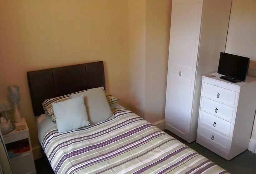 Bed and Breakfast Harepath Holidays Limited