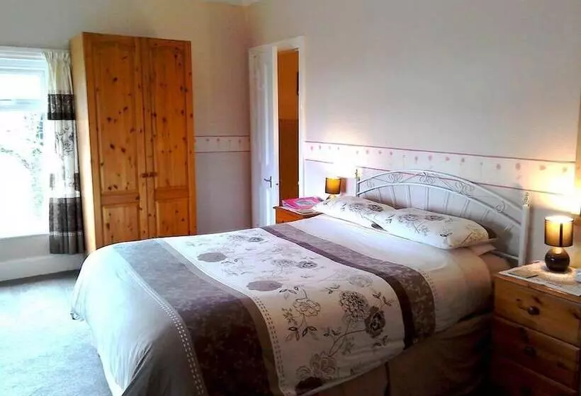 Bed and Breakfast Harepath Holidays Limited
