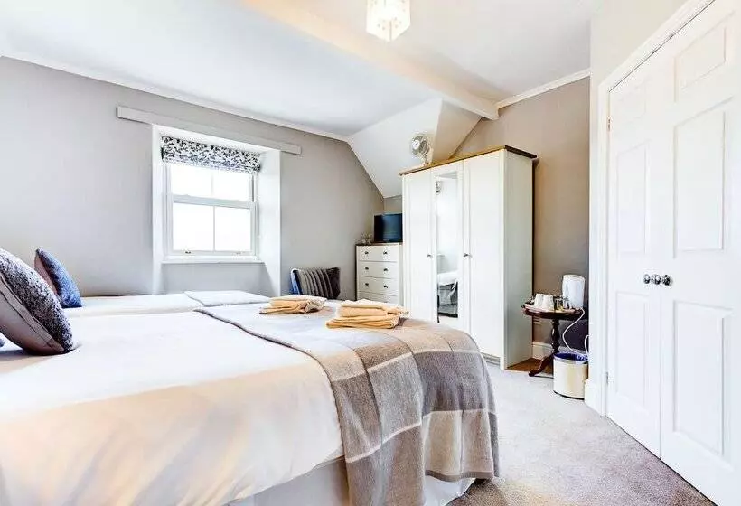 Aamiaismajoitus (B&B) Lyndale Guest House