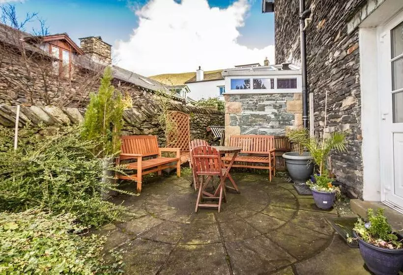 Aamiaismajoitus (B&B) Lyndale Guest House