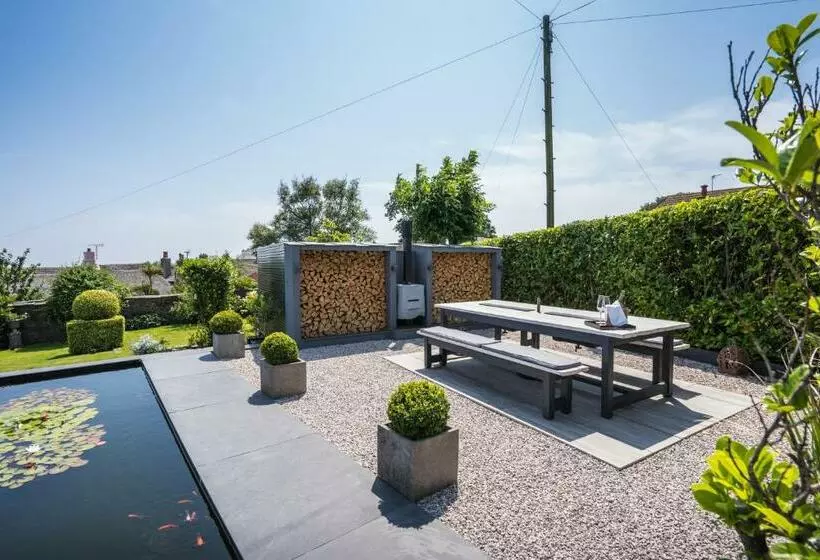 Bed and Breakfast Strete Barton House