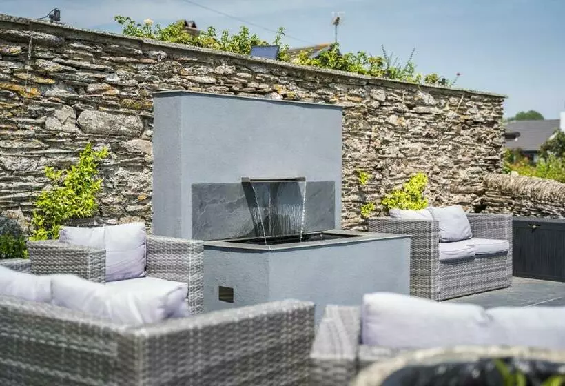Bed and Breakfast Strete Barton House