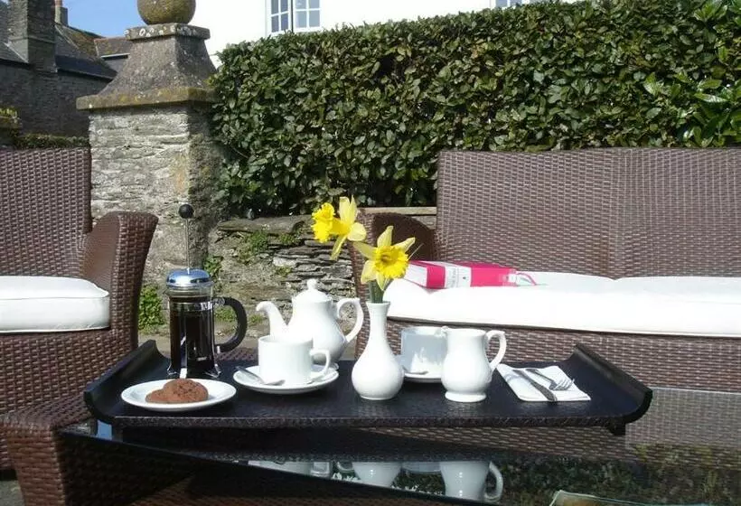 Bed and Breakfast Strete Barton House