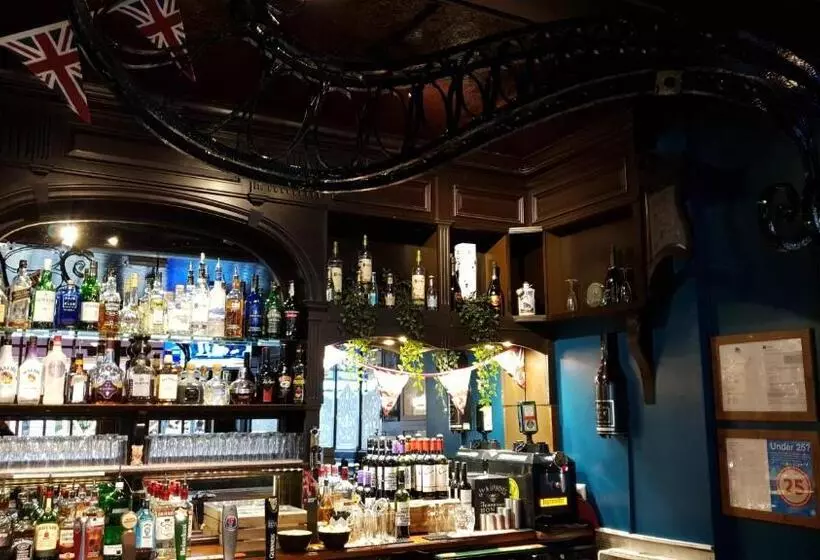 مسافرخانه The Grapes Pub