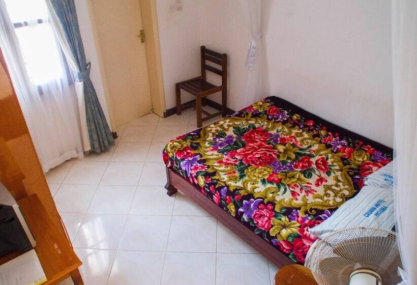 Crown Hotel Hoima