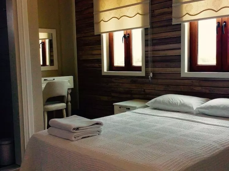 هتل Karina Vineyard House
