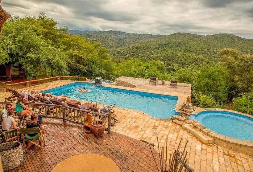 هتل Ngorongoro Forest Tented Lodge