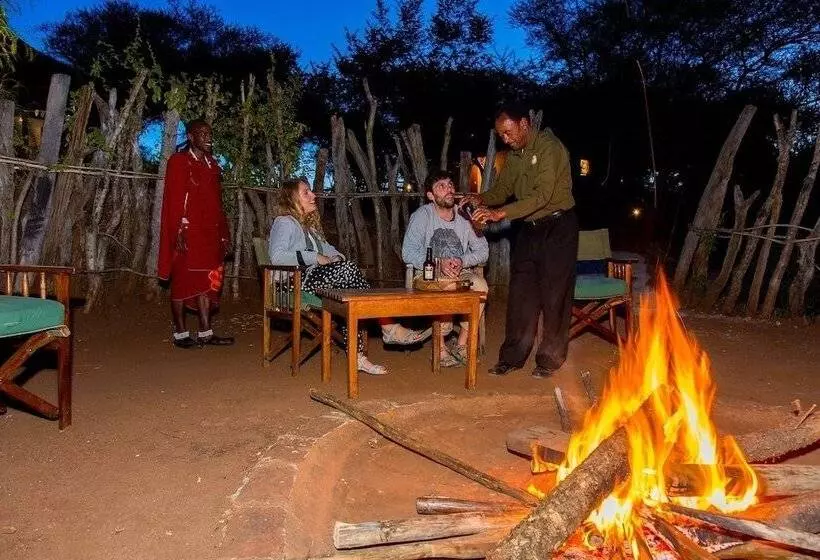 هتل Ngorongoro Forest Tented Lodge