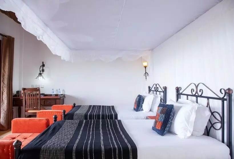 هتل Ngorongoro Forest Tented Lodge