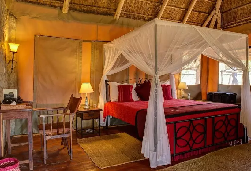 هتل Ngorongoro Forest Tented Lodge