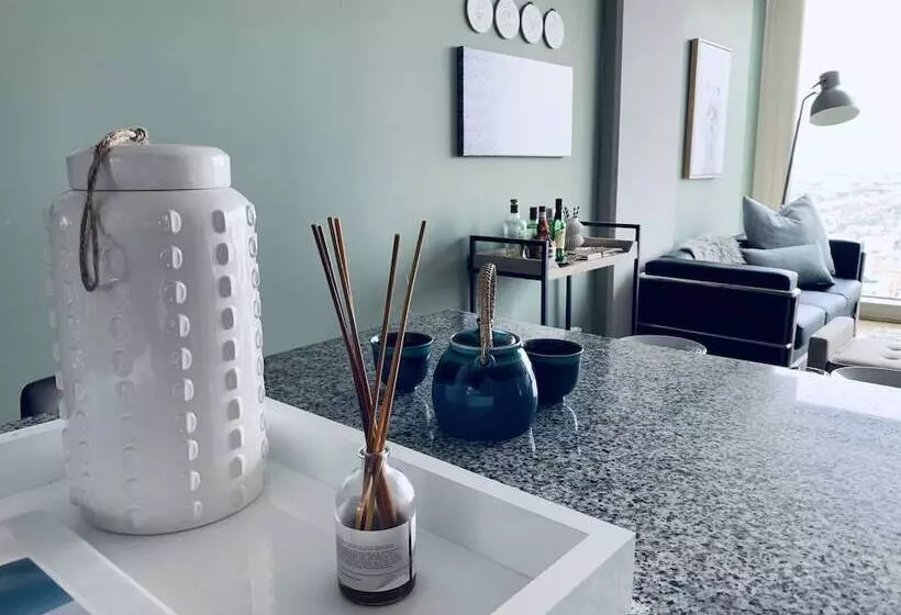 New Lyfe Finest Luxury Apartment