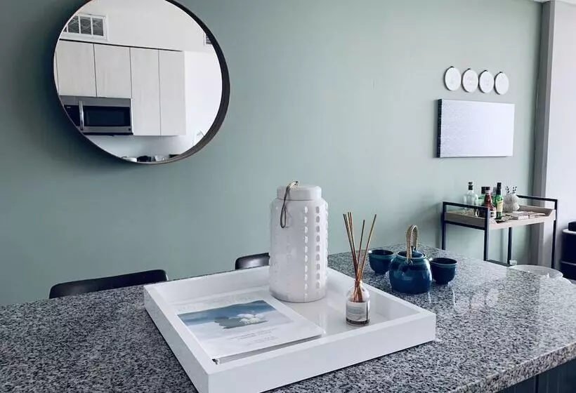 New Lyfe Finest Luxury Apartment