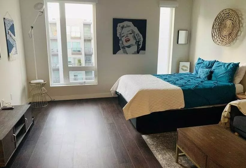 New Lyfe Finest Luxury Apartment