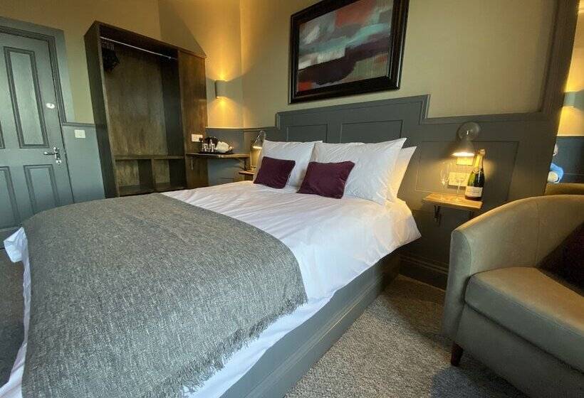 פנסיון Irvine Guest House