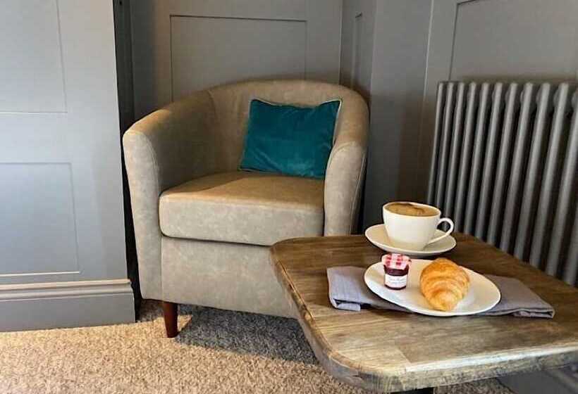 פנסיון Irvine Guest House