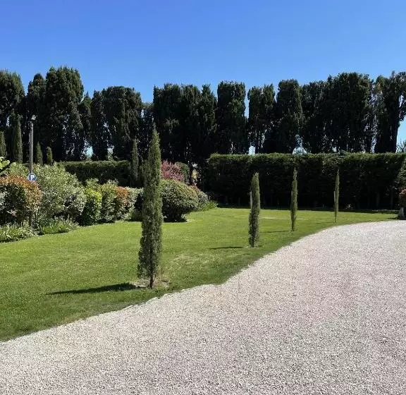 Majatalo Le Mas Des Chutes