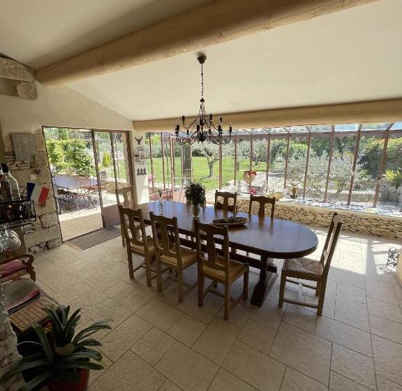 بنسيون Le Mas Des Chutes