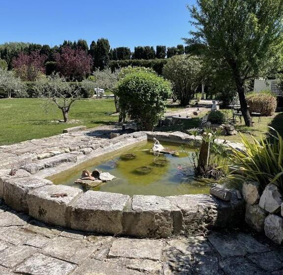 بنسيون Le Mas Des Chutes