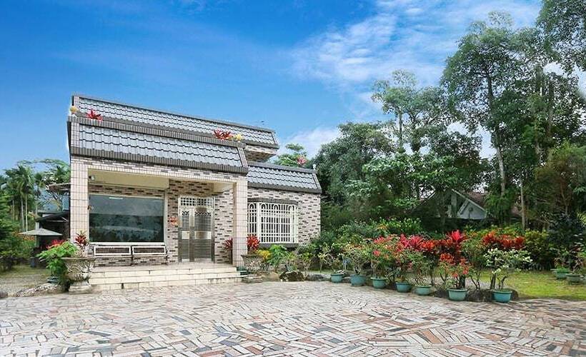 تختخواب و صبحانه Fong Huang Garden