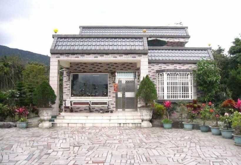 تختخواب و صبحانه Fong Huang Garden