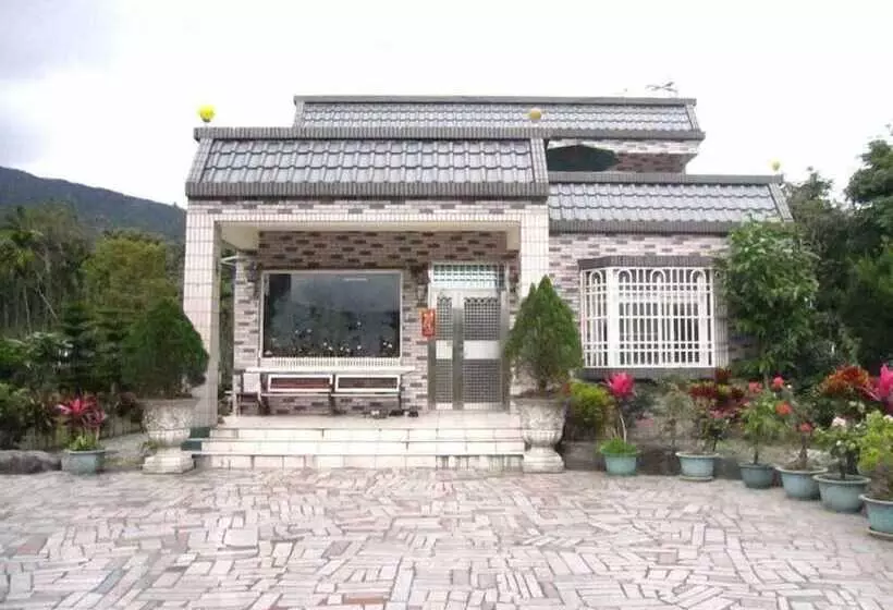تختخواب و صبحانه Fong Huang Garden
