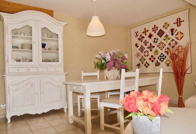 تختخواب و صبحانه Le Vignal