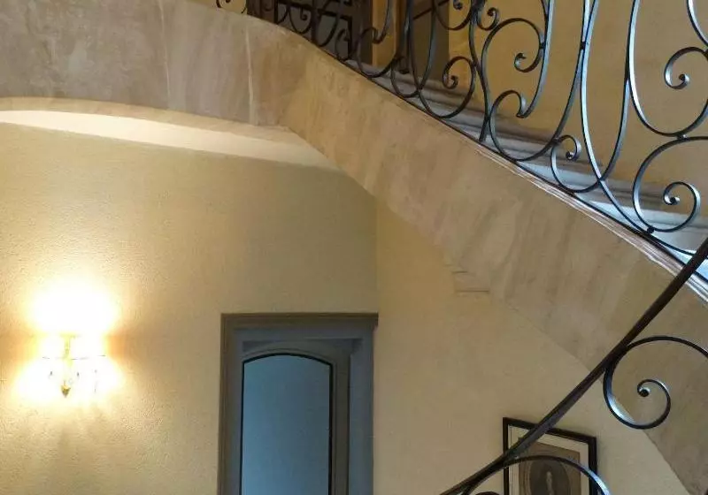 تختخواب و صبحانه Hôtel Particulier Le Clos De La Croix