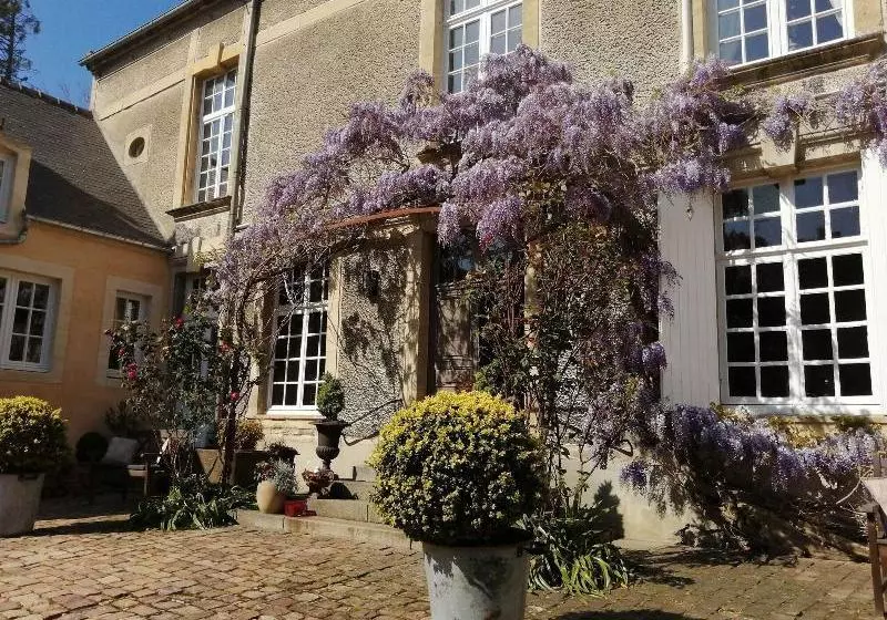 تختخواب و صبحانه Hôtel Particulier Le Clos De La Croix