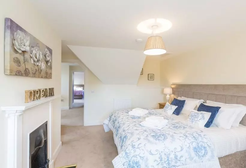 Chauffeur's Cottage