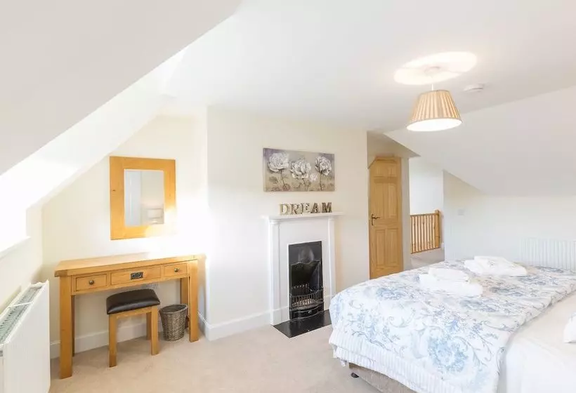 Chauffeur's Cottage