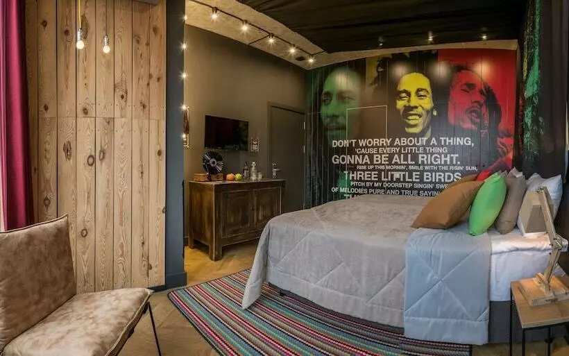 Design Hotel Rooms & Rumors