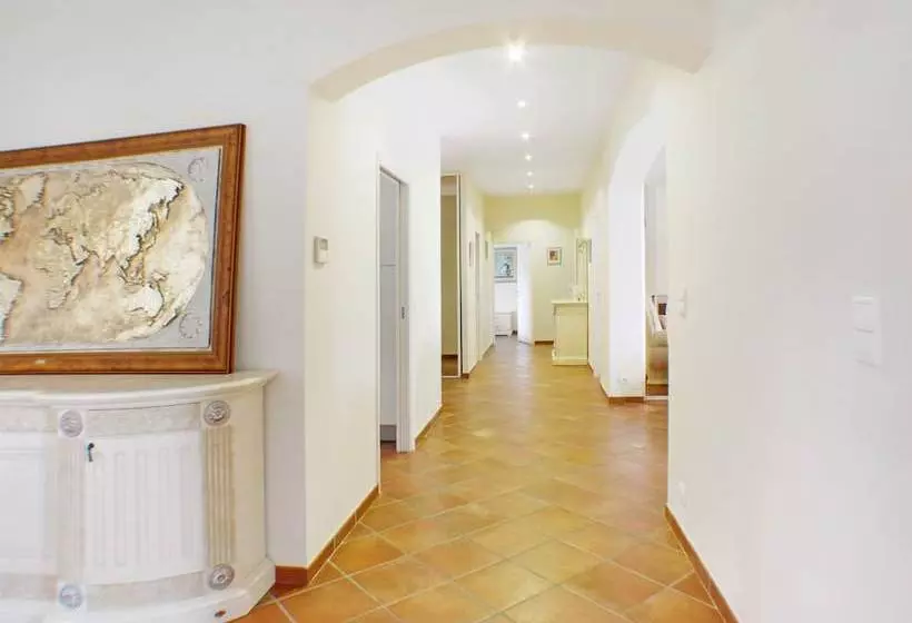 Grande Villa Proche Monaco