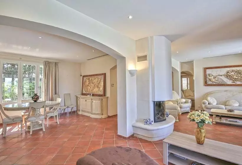 Grande Villa Proche Monaco